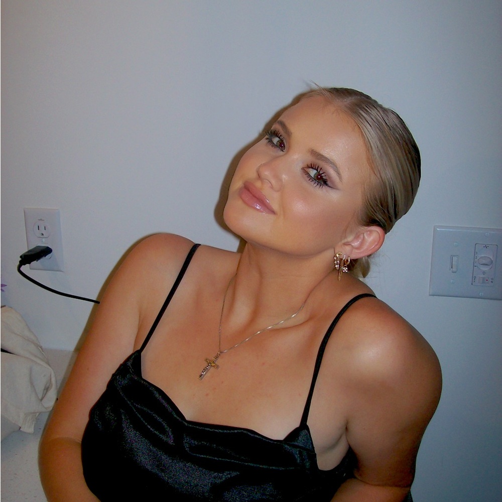 Meet your Posher, Sofia